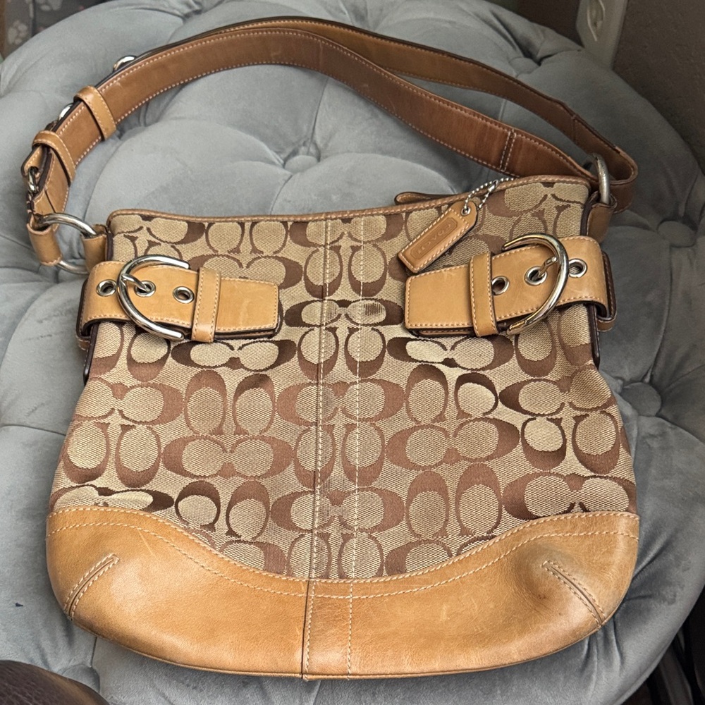 Coach signature Vintage soho hobo crossbody brown bag